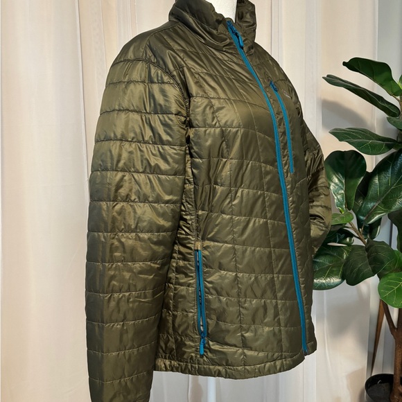 L.L. Bean Lightweight Permaloft Packaway Puffer Jacket in Olive & Teal XL Petite - Picture 2 of 6